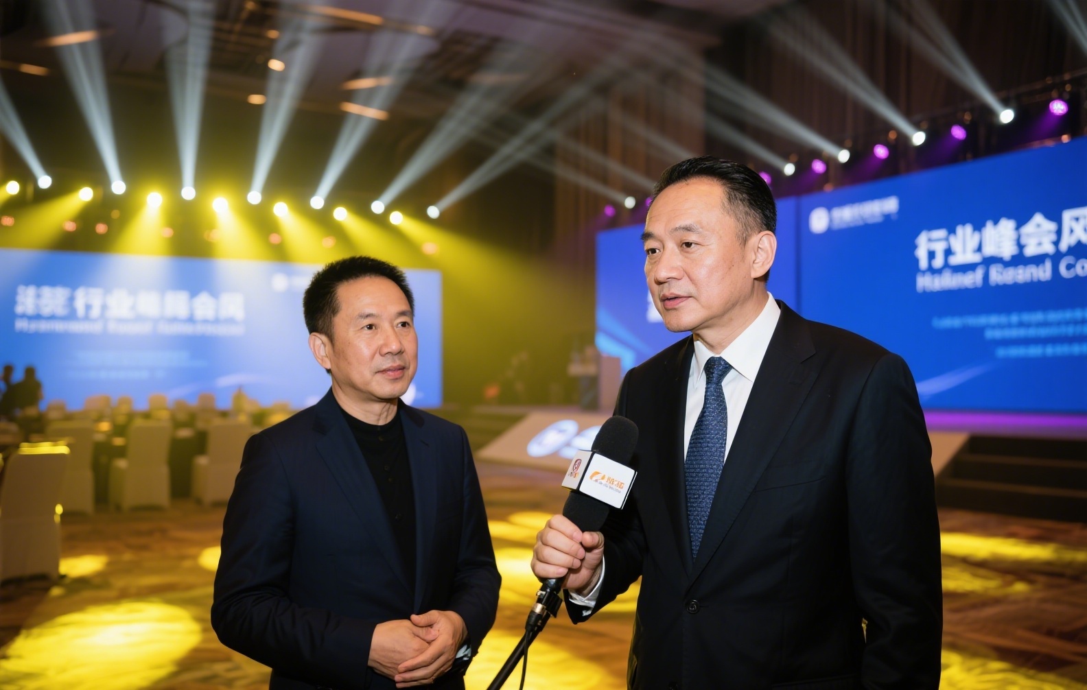 稳定币资产注册全流程指南：从合规开户到链上部署的核心要点